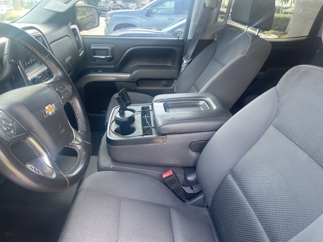 2017 Chevrolet Silverado 1500 LT photo 3