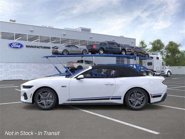 2025 Ford Mustang GT Premium Convertible photo 3