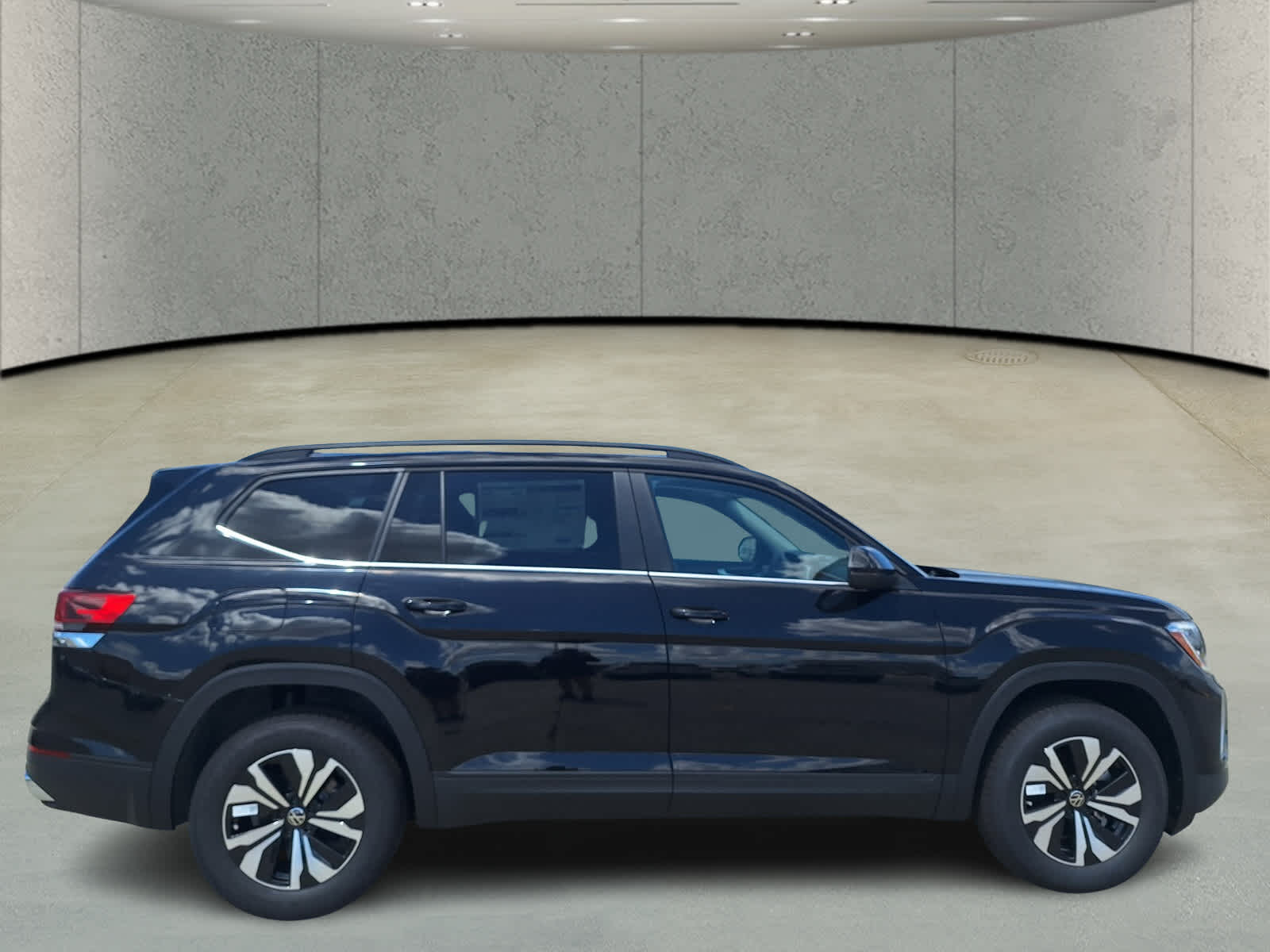 2026 Volkswagen Atlas SE photo 6