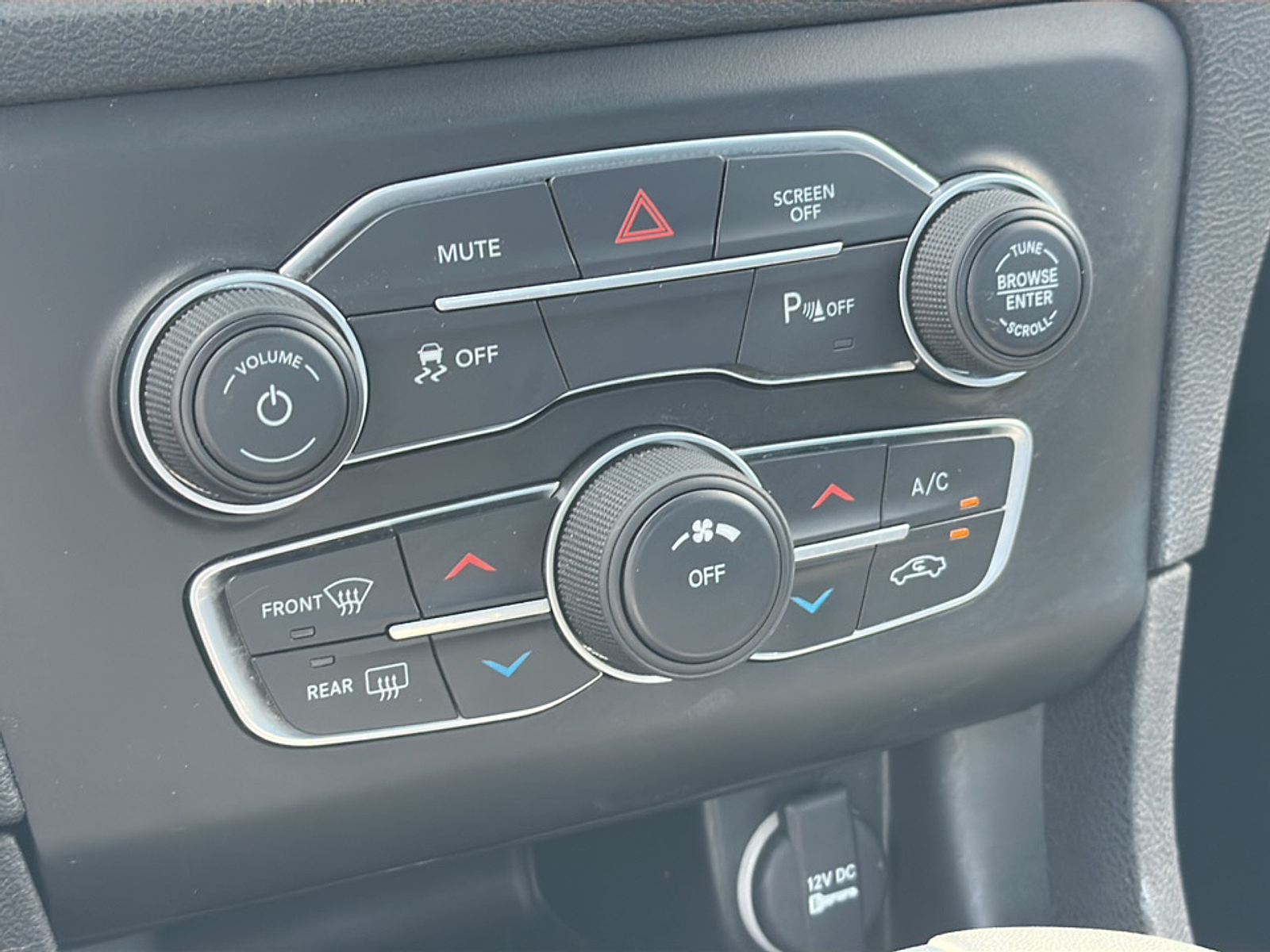 2021 Dodge Charger SXT photo 11