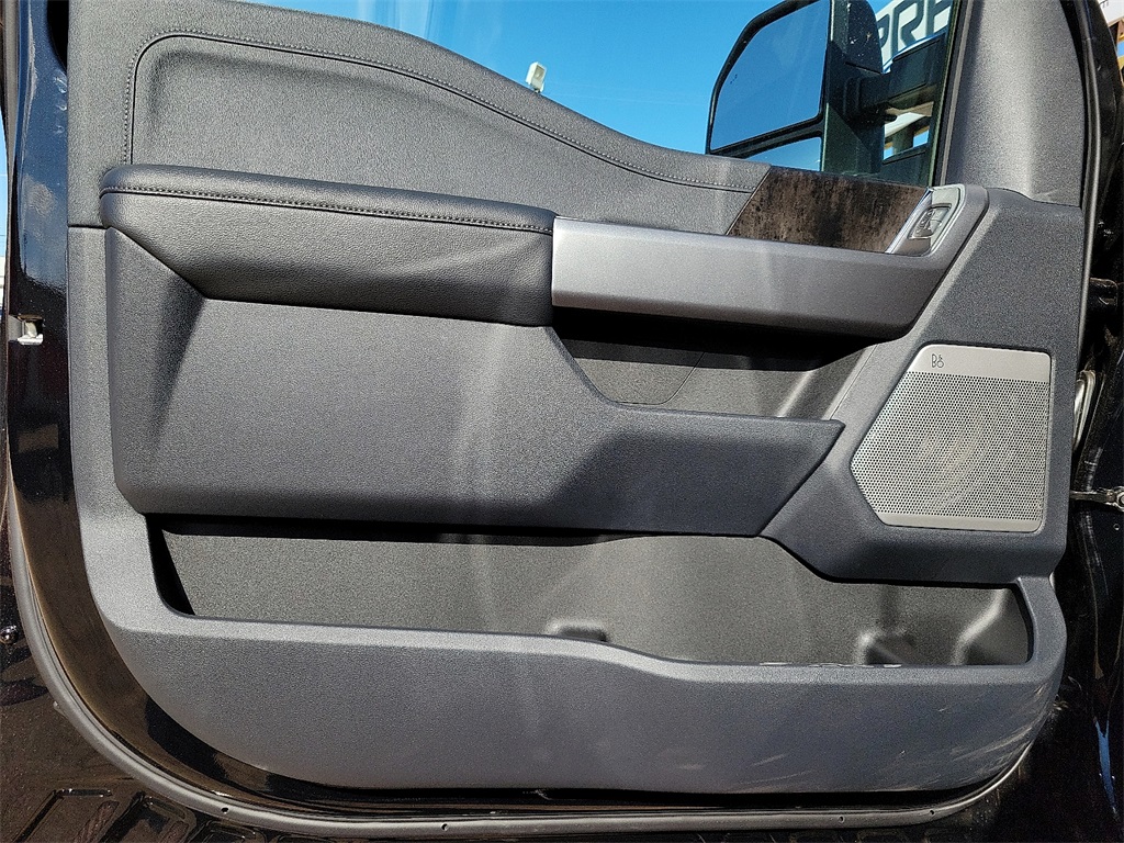 2025 Ford F-250 photo 17