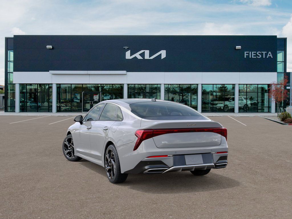 2025 Kia K5 GT-Line photo 3
