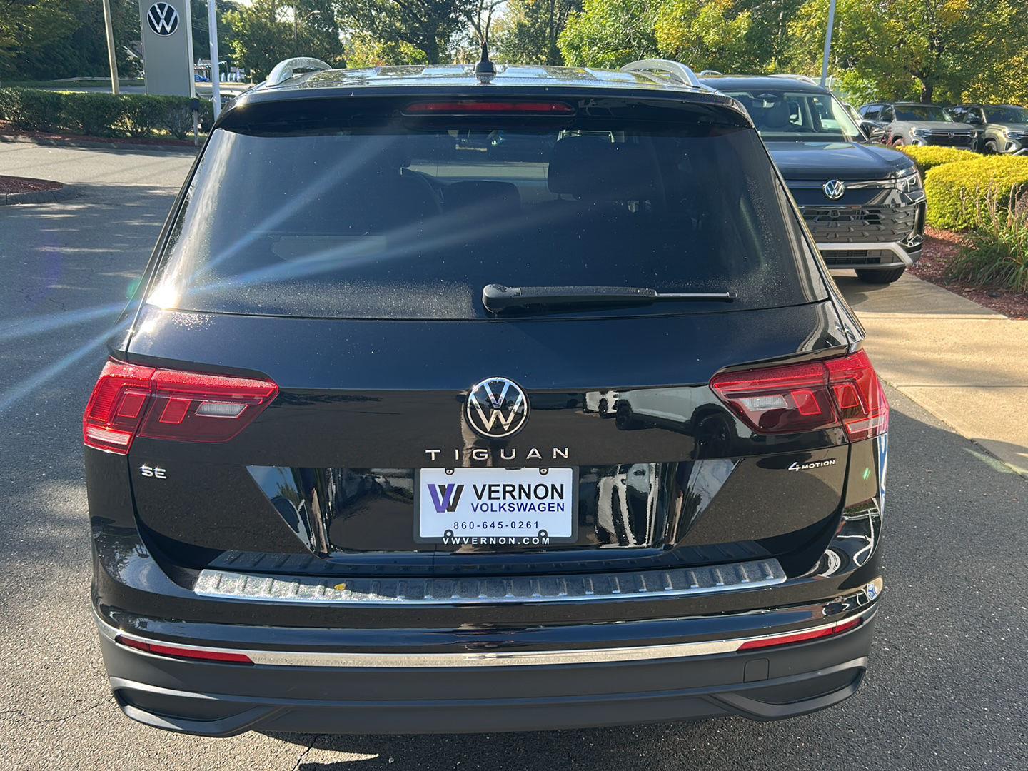 2022 Volkswagen Tiguan SE photo 2