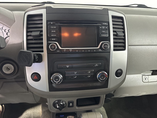 2016 Nissan Frontier SV photo 14