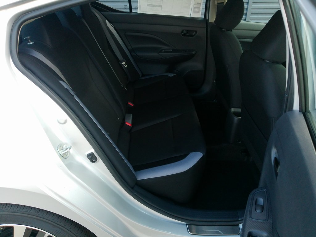 2025 Nissan Versa S photo 14