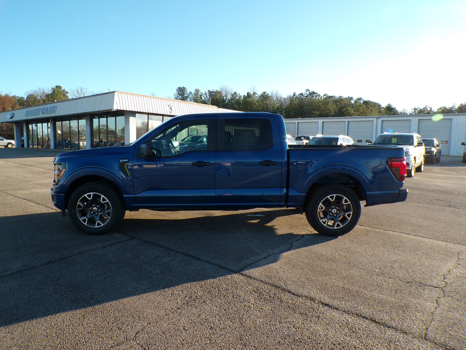 2025 Ford F-150 STX photo 4