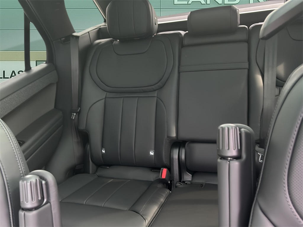 2025 Land Rover Range Rover Sport SE photo 6