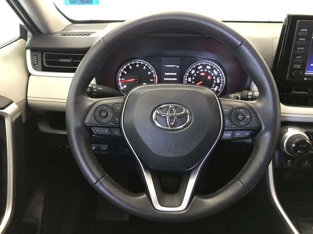 2022 Toyota RAV4 XLE photo 17
