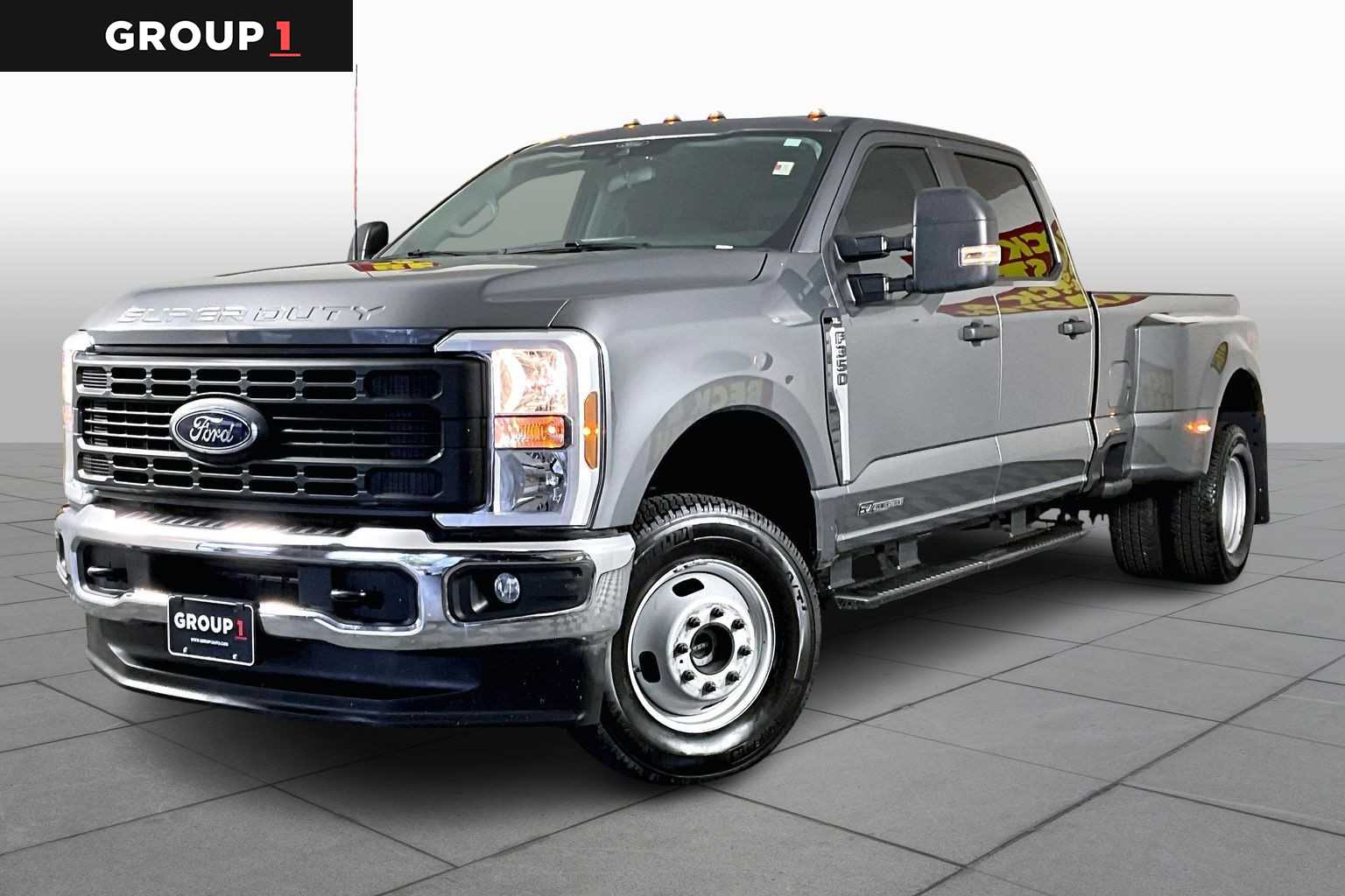 2025 Ford F-350 Super Duty XL's photo