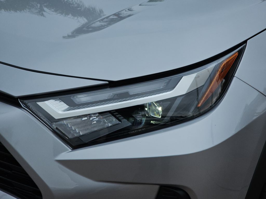 2024 Toyota RAV4 LE photo 26