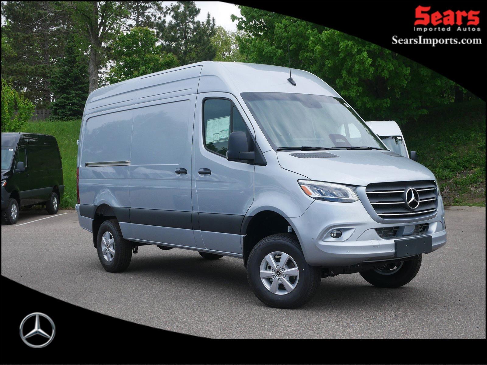 2025 Mercedes-Benz Sprinter Cargo Van Base's photo