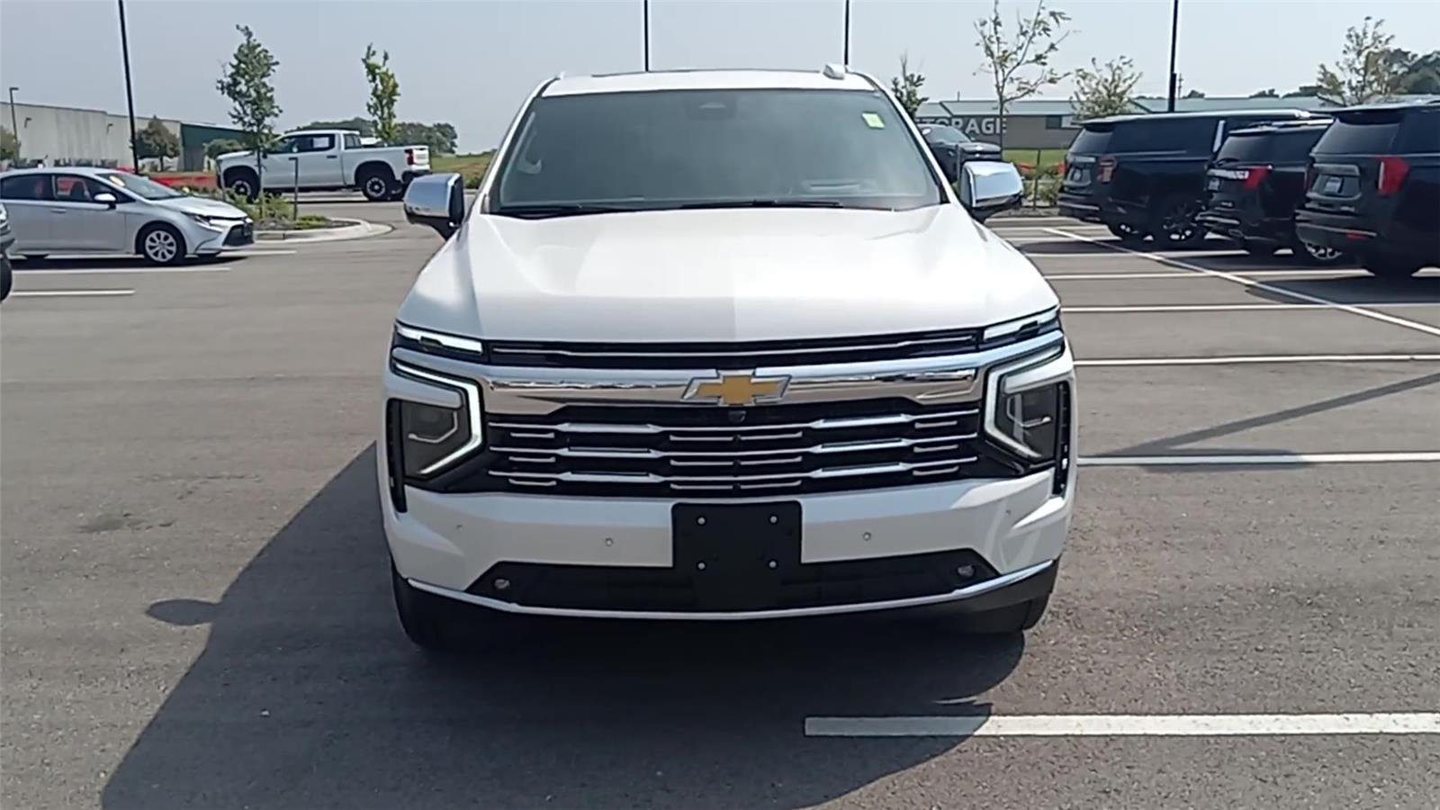 2025 Chevrolet Tahoe Premier photo 2