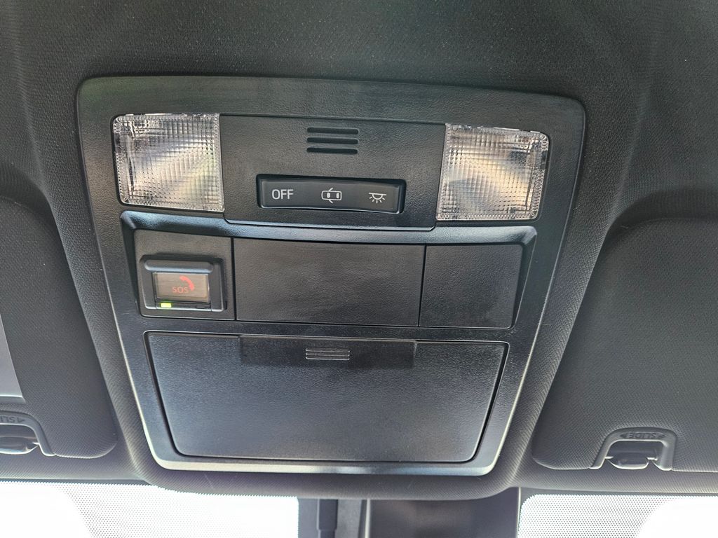 2020 Toyota Tacoma TRD Sport photo 17