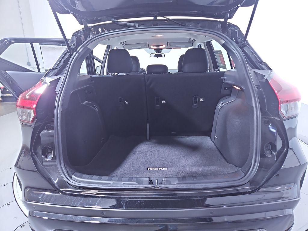 2024 Nissan Kicks S photo 19