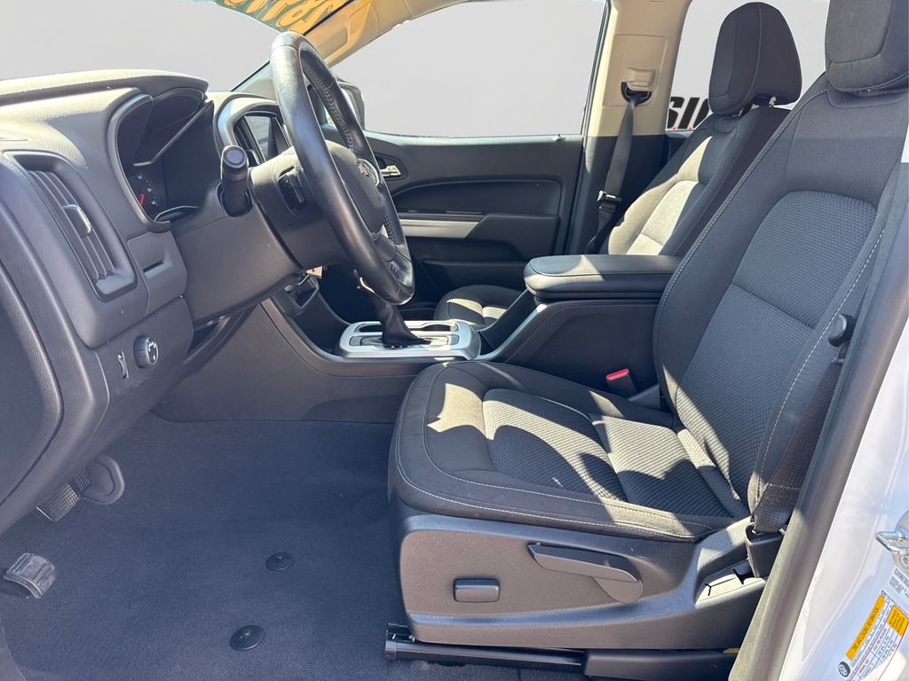 2022 Chevrolet Colorado LT photo 4