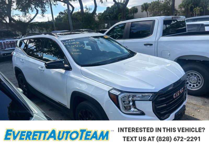 2023 GMC Terrain SLT's photo