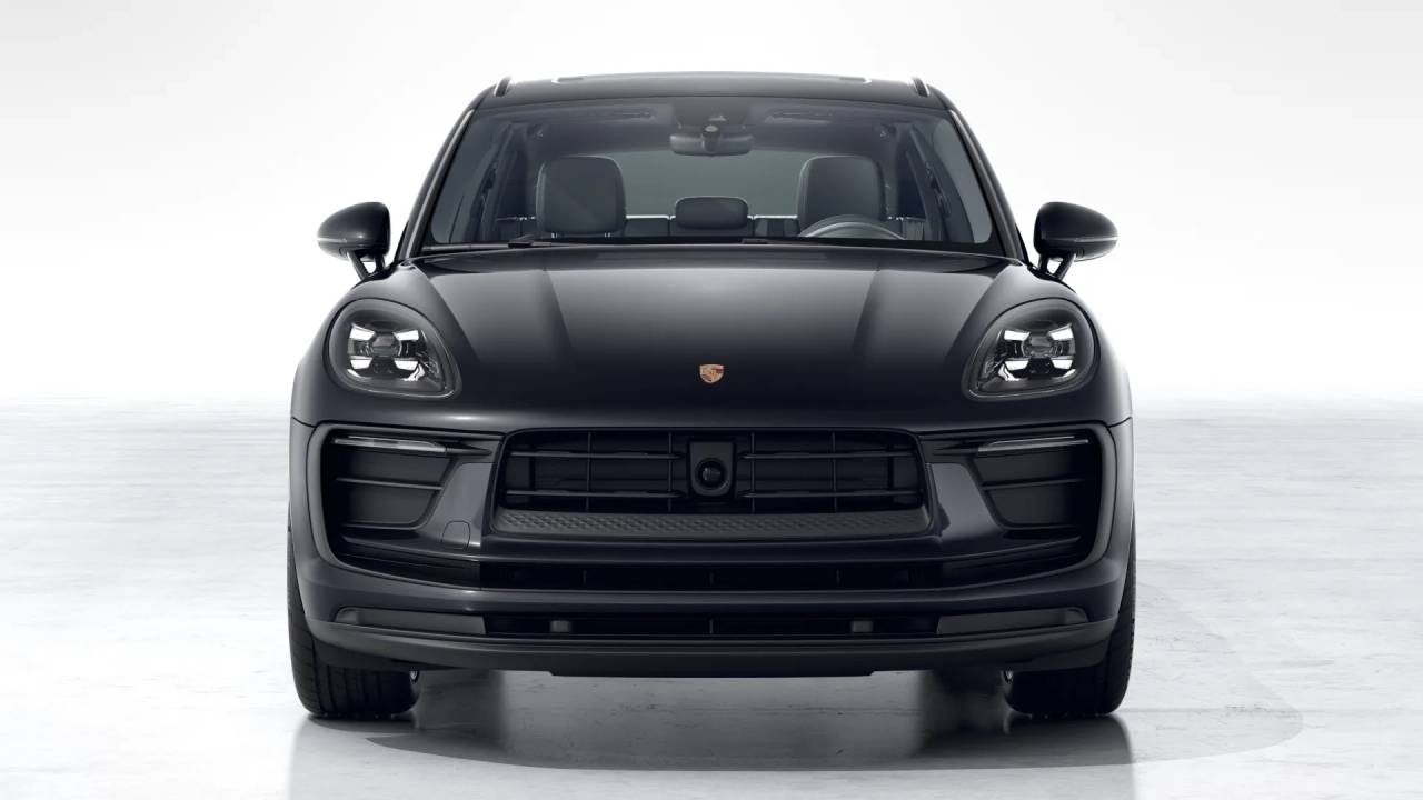 2026 Porsche Macan T photo 7