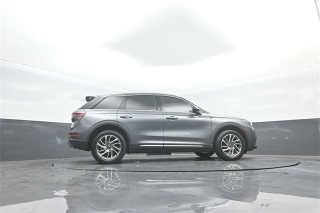 2021 Lincoln Corsair Standard photo 34