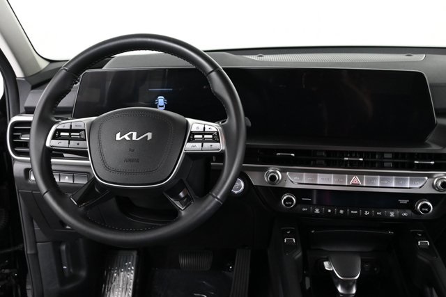 2023 Kia Telluride S photo 2