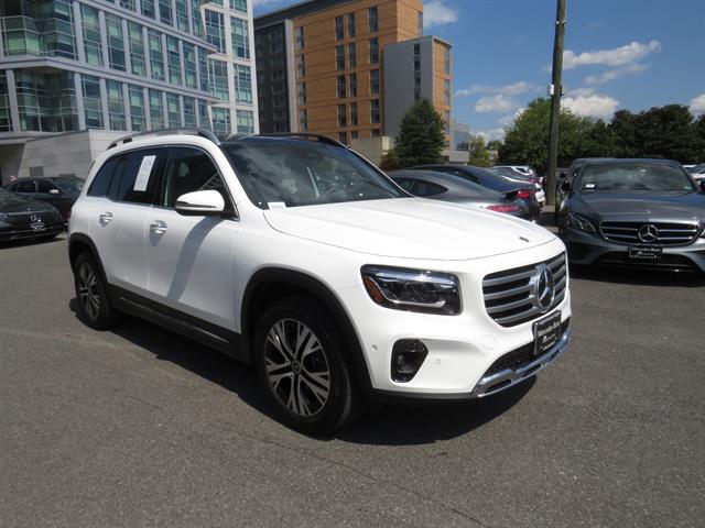 2025 Mercedes Benz GLB 250 4MATIC photo 4