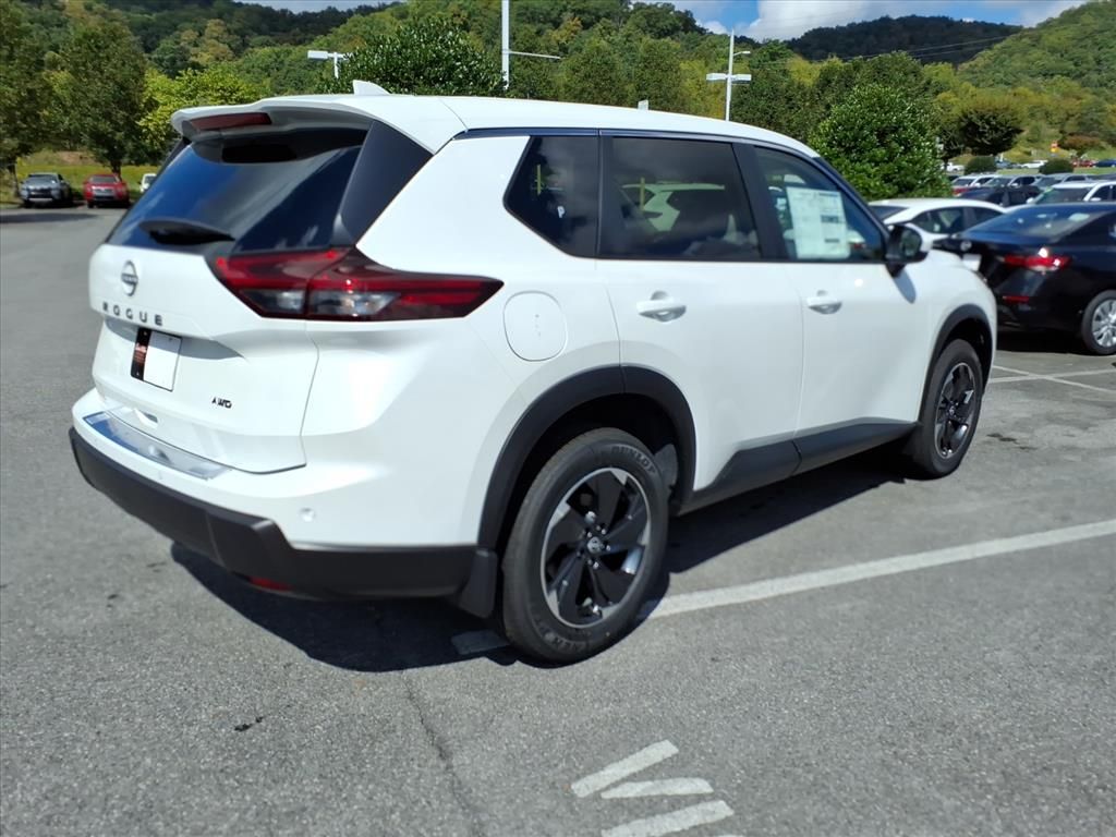 2026 Nissan Rogue SV photo 2