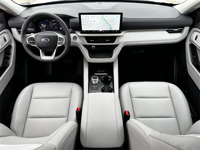 2025 Ford Explorer photo 14