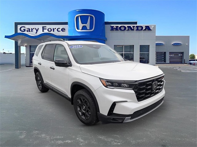 2025 Honda Pilot TrailSport's photo