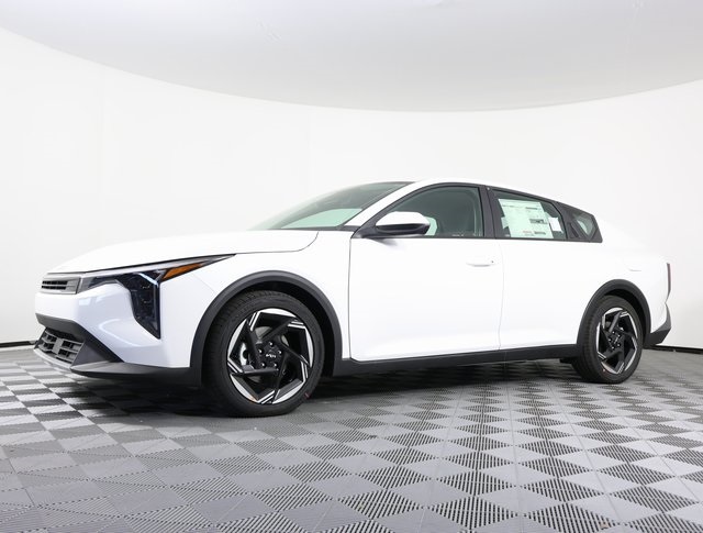 2025 Kia K4 EX's photo