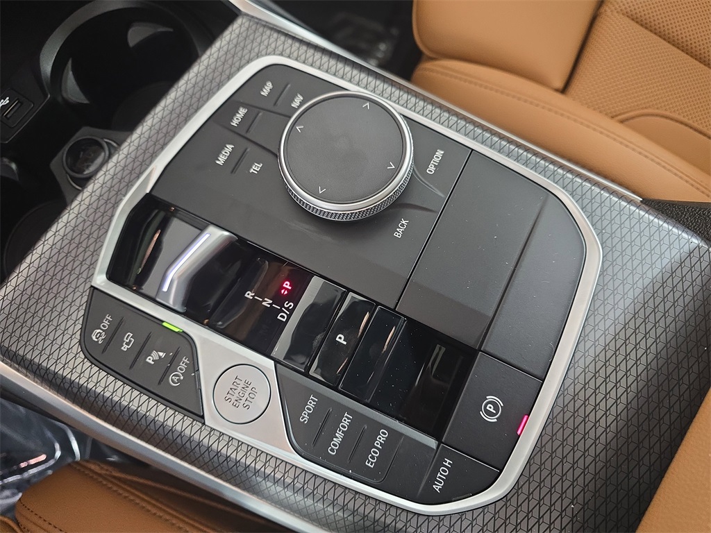 2025 Bmw 330i xDrive Sedan photo 23