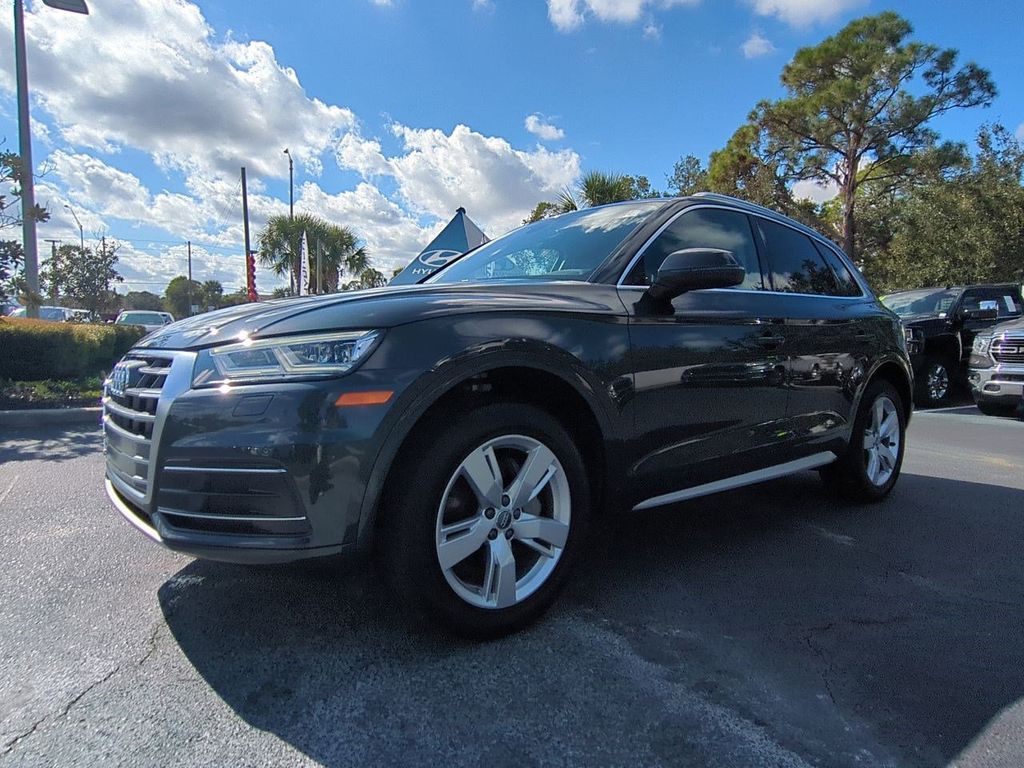 2019 Audi Q5 Premium Plus's photo