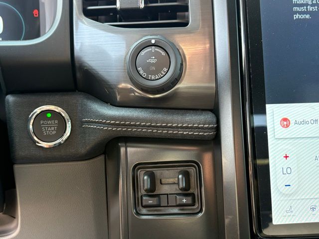 2025 Ford F-150 Lightning photo 16