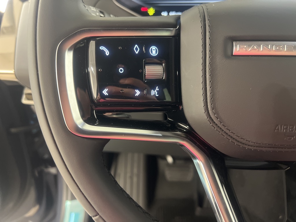 2025 Land Rover Range Rover Sport SE photo 11