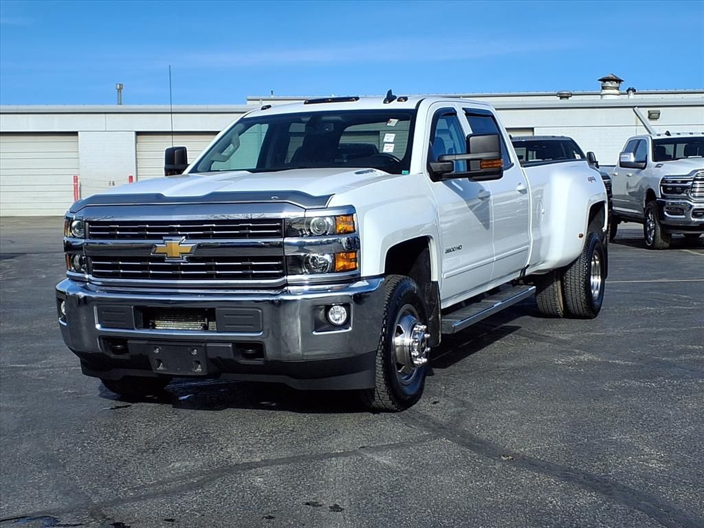 2016 Chevrolet Silverado 3500HD LT's photo
