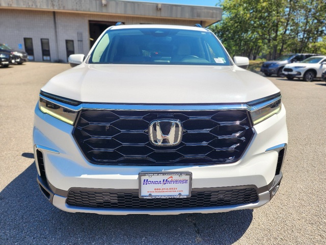 2023 Honda Pilot Touring photo 6