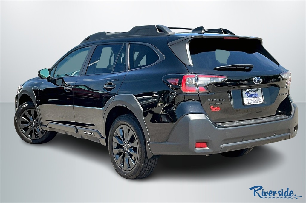 2023 Subaru Outback Onyx Edition photo 4