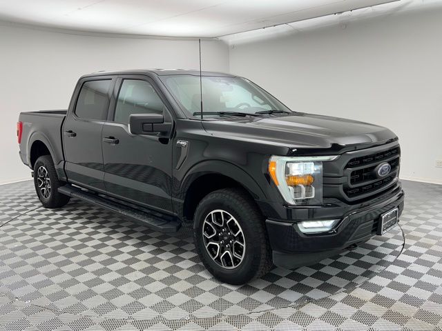 2023 Ford F-150 XLT photo 2