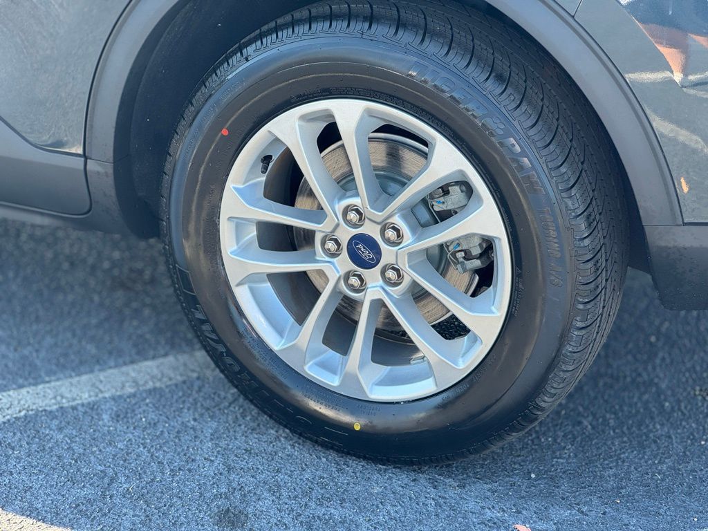 2022 Ford Escape SE photo 5