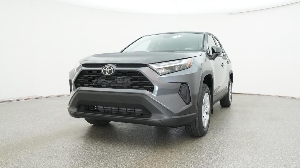 2025 Toyota RAV4 LE photo 4