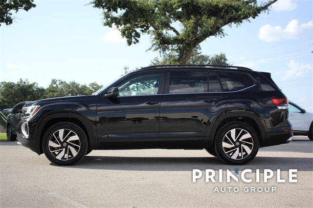 2025 Volkswagen Atlas SE Technology photo 3