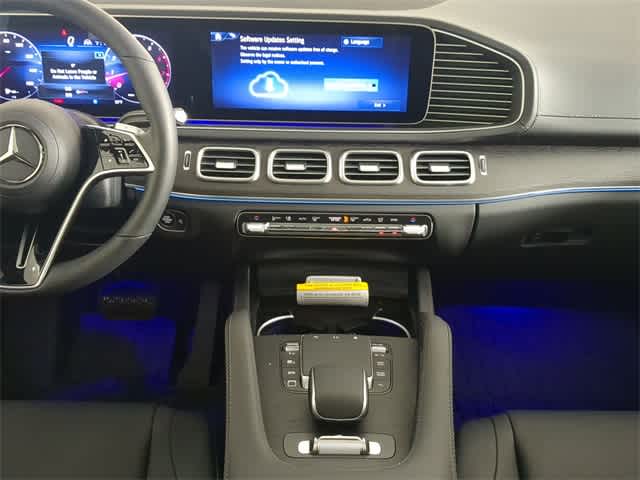 2025 Mercedes Benz GLS 450 photo 27