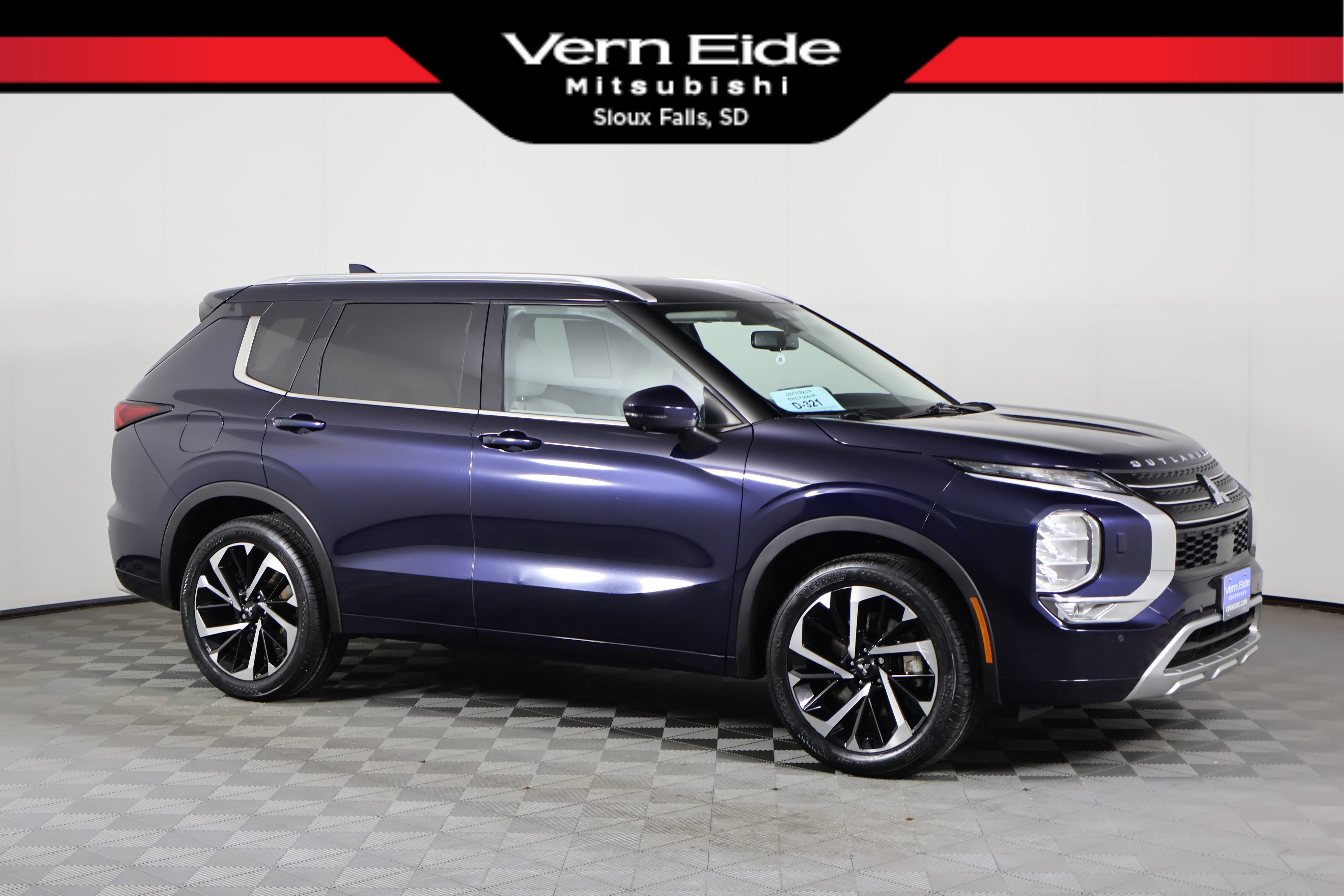 2022 Mitsubishi Outlander SEL's photo