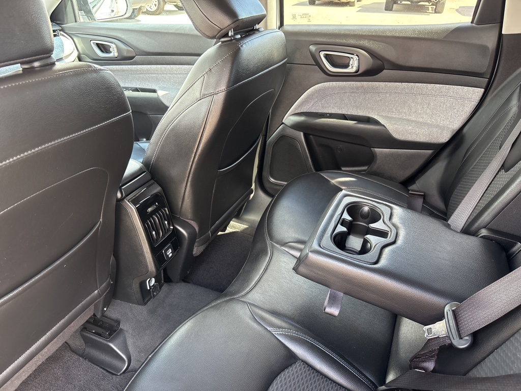 2022 Jeep Compass Latitude photo 24