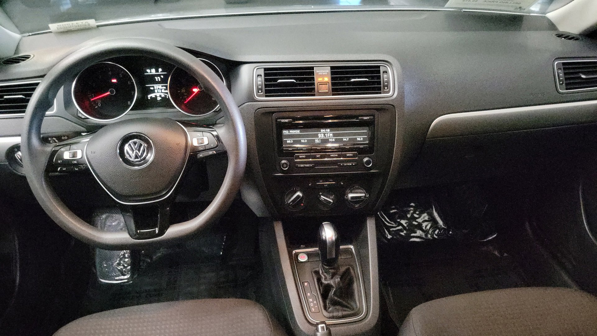 Used 2015 Reflex Silver Metallic Volkswagen 1.8T SE image 11