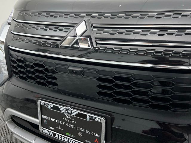 2024 Mitsubishi Outlander SE photo 4
