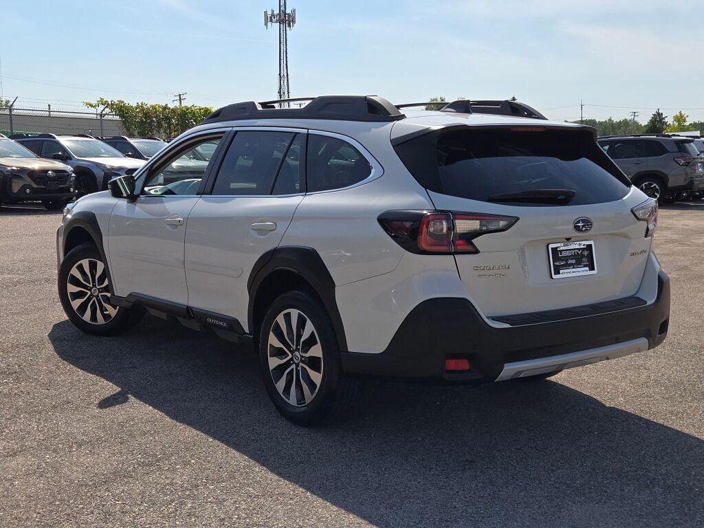 2023 Subaru Outback Limited photo 10