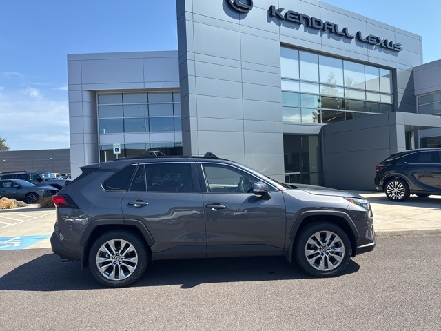 2024 Toyota RAV4 XLE Premium photo 2