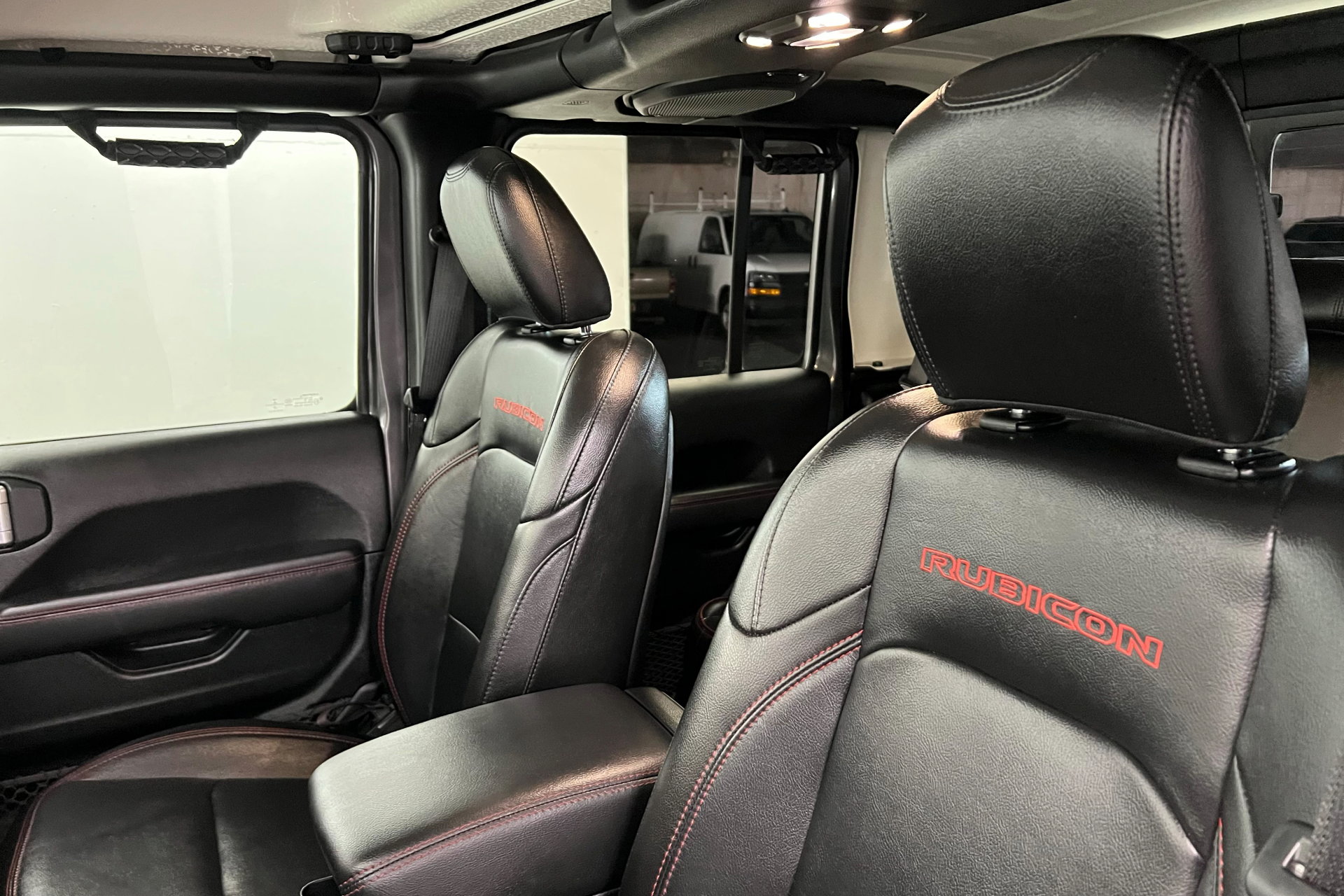 2020 Jeep Gladiator Rubicon photo 16