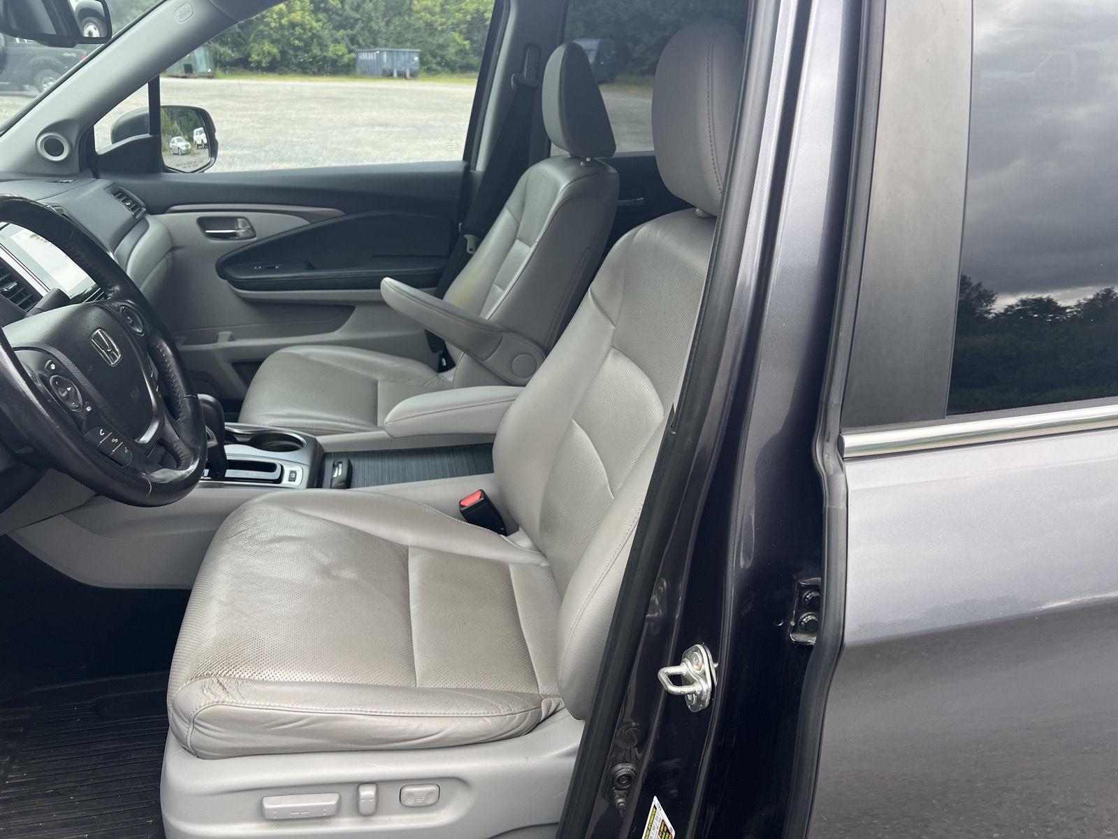 2018 Honda Ridgeline RTL-T photo 9