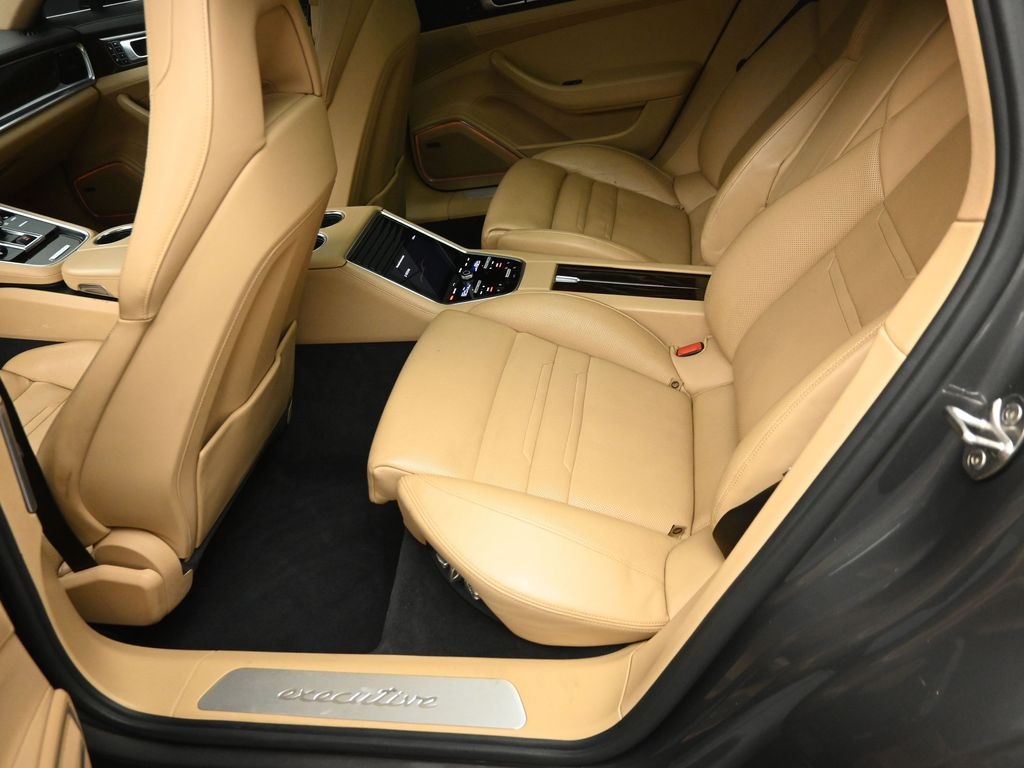 2018 PORSCHE PANAMERA - Image 21