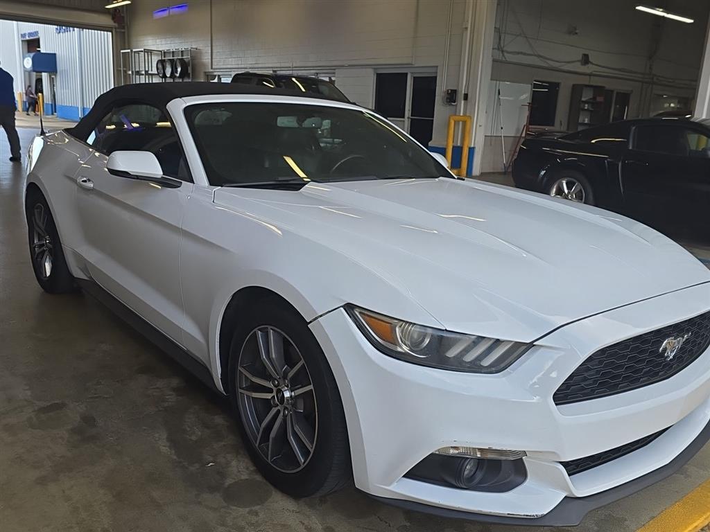 2016 Ford Mustang EcoBoost Premium photo 4
